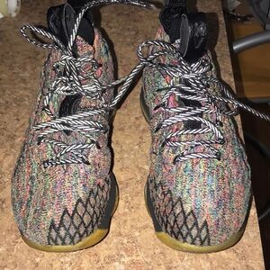 Big Boys Nike Lebron 15 XV Sneakers